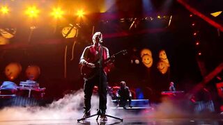 Ed Sheeran – Bad Habits (feat. Bring Me The Horizon) [Live at the BRIT Awards 2022]