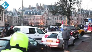 Chaos in centrum Den Haag door coronademonstratie - OMROEP WEST