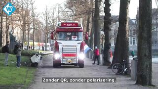 Chaos in centrum Den Haag door coronademonstratie - OMROEP WEST