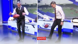 Jamie Carragher & David Jones take on the NFL Keepy-Up Challenge! ????