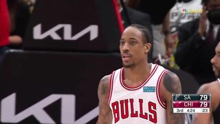 DeMar DeRozan Becomes First Bull Since MJ to Score 35+ in Six Straight Games ????
