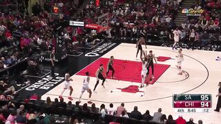 DeMar DeRozan Becomes First Bull Since MJ to Score 35+ in Six Straight Games ????