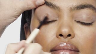 Easy Winged Liner With Celebrity Make Up Artist Michael Ashton