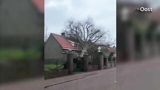 Compilatie: dit is de schade van storm Eunice in Overijssel | RTV Oost