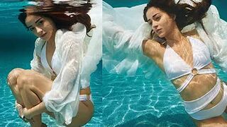 Ananya Panday White Bikini Viral,Underwater Bold अंदाज में आईं नजर । Boldsky