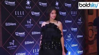 Ananya Panday White Bikini Viral,Underwater Bold अंदाज में आईं नजर । Boldsky