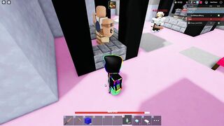 What the new *PLUNDER* Enchant does in Roblox Bedwars!