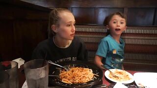 JOHNNY CARINO'S ITALIAN RESTAURANT IN PIGEON FORGE *HONEST REVIEW* TRAVEL VLOG