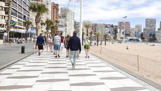 BENIDORM ???????? LEVANTE BEACH 9 APRIL 2022 Costa Blanca SPAIN Walking Tour 4K