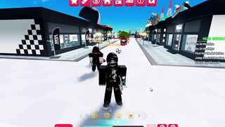 FREE ACCESSORY! HOW TO GET Vans Black & White Checkerboard Umbrella! (ROBLOX VANS WORLD EVENT)