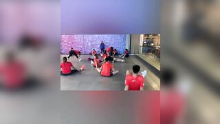 WOMEN'S VOLLEYBALL NATIONAL TEAM, STOP OVER AND LEG STRETCHING