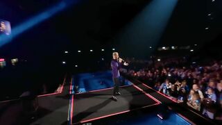 Mart Hoogkamer - Vergeet Nooit Waar Je Vandaan Komt (Live In Ahoy 2022) [Officiële videoclip]