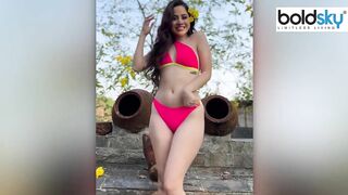 Urfi Javed ने Pink Bikini पहन मचाया बवाल Video Viral | Boldsky