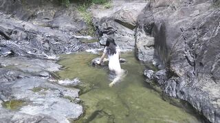 Stream bathing, 시냇물 목욕 #61