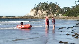 ????Emergency Surf Rescue: Surf Beach, Batemans Bay 17 April 2022