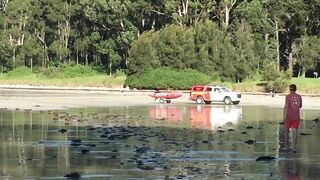 ????Emergency Surf Rescue: Surf Beach, Batemans Bay 17 April 2022