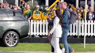 UPCLOSE Prince Harry & Meghan Markle - Invictus Games 2022