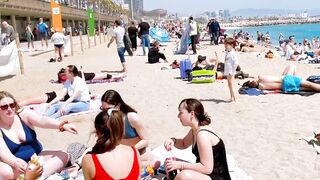 Barcelona beach walk 2022/beach Barceloneta