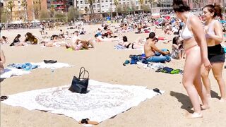 Barcelona beach walk 2022/beach Barceloneta