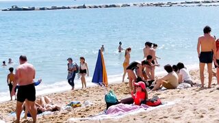 Barcelona beach walk 2022/beach Barceloneta