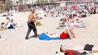 Barcelona beach walk 2022/beach Barceloneta