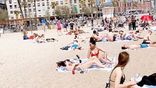 Barcelona beach walk 2022/beach Barceloneta