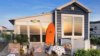 Amazing Luxury Moxie Tiny House on The Beach for Sale