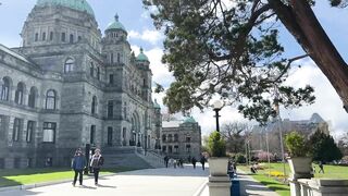 Exploring the best of Victoria in 1 afternoon | BC, Canada | Travel Vlog
