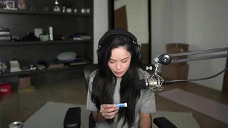 Valkyrae Trying To Get HIGH On STREAM