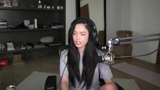 Valkyrae Trying To Get HIGH On STREAM