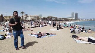 Beach ???? Walk - Spain - Barcelona Beach - April 2022 - 4K Ultra HD