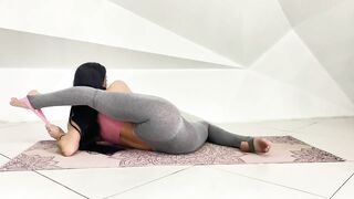 Middle Splits and Oversplits Stretching  Contortion Flexibility  Gymnastics Training