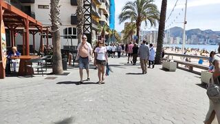 BENIDORM ???????? LEVANTE BEACH BARS & Restaurants May 2022 Spain Walking Tour 4K