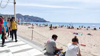 BENIDORM ???????? LEVANTE BEACH BARS & Restaurants May 2022 Spain Walking Tour 4K