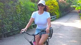 BICYCLE   La Digue   SEYCHELLES