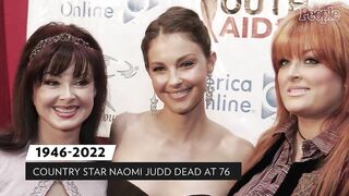 Naomi Judd Remembered by Daughters at Country Music Hall of Fame Ceremony | PEOPLE