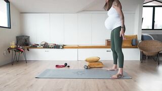 Pregnancy Yoga Practice Timelapse | 40 Weeks Pregnant