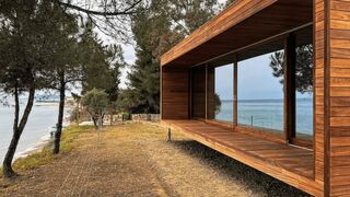 Modern Tiny House on The Beach to Stay