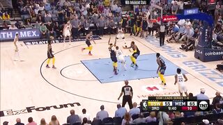 Klay Thompson 2 of 12 3pts clutch travel vs Grizzlies 2022 PO G2