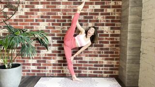 Middle Splits with Yoga and Gymnastics | Stretching time | Contortion #contortion #gymnastics #yoga