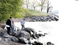 Princess ESTELLE and Prince OSCAR CLEAN-UP the BEACH for Nordic Coastal Cleanup Day