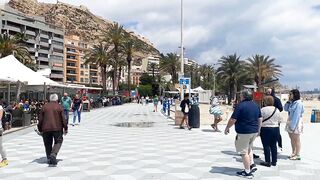 Alicante Beach - Where to get the Airport Bus 3.85 Euros and Slow !