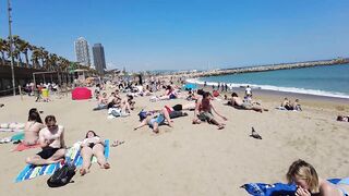 4K Beach Walk - Barcelona Spain - Barceloneata Beach - 2022