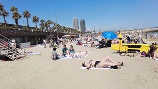 4K Beach Walk - Barcelona Spain - Barceloneata Beach - 2022