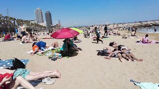 4K Beach Walk - Barcelona Spain - Barceloneata Beach - 2022