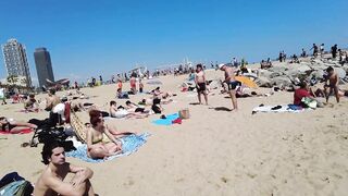 4K Beach Walk - Barcelona Spain - Barceloneata Beach - 2022