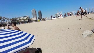 4K Beach Walk - Barcelona Spain - Barceloneata Beach - 2022