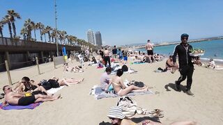 4K Beach Walk - Barcelona Spain - Barceloneata Beach - 2022