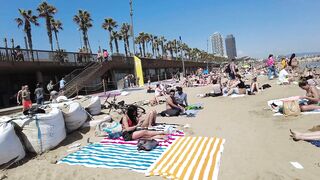 4K Beach Walk - Barcelona Spain - Barceloneata Beach - 2022