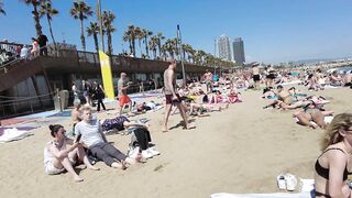 4K Beach Walk - Barcelona Spain - Barceloneata Beach - 2022